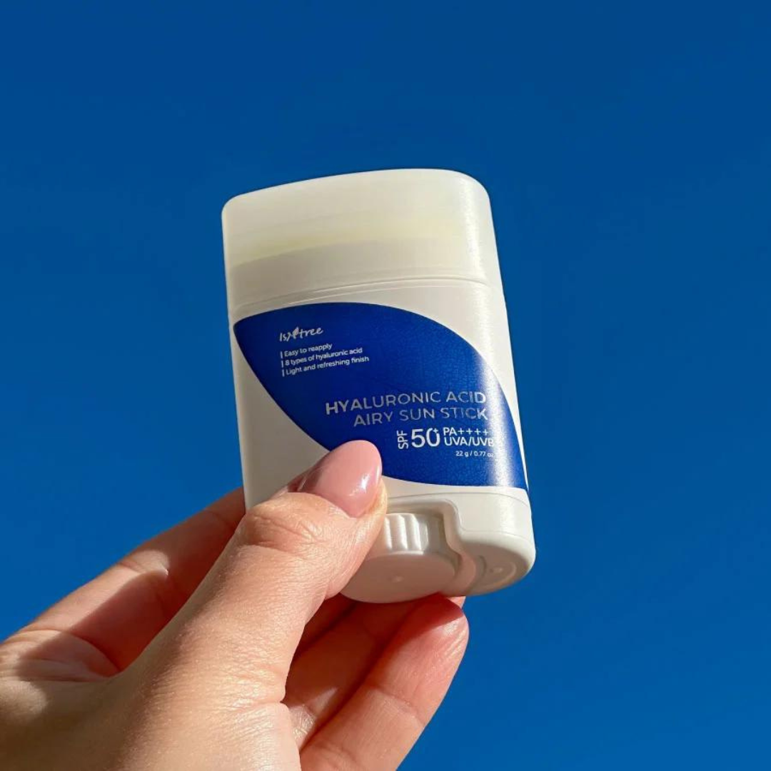 ضد آفتاب SPF50 ایزنتری مناسب برای استفاده روزانه و زیر آرایش