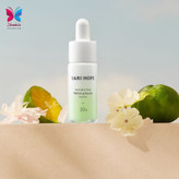 پوستی درخشان و یکدست با سرم تقویت کننده VARI:HOPE. ترکیبی قدرتمند از AHA, BHA و PHA برای رفع ناهمواریها و جوانسازی پوست