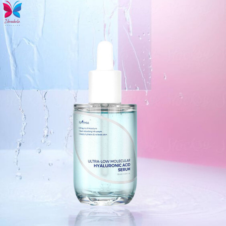 سرم مرطوبکننده ایزنتری با ترکیب مولکولهای کوچک هیالورونیک اسید: این محصول با بهرهگیری از آب دریا و ۱۴ نوع هیالورونیک اسید، پوست را تا ۲۴ ساعت مرطوب نگه میدارد و احساس نرمی و لطافت به آن میبخشد.