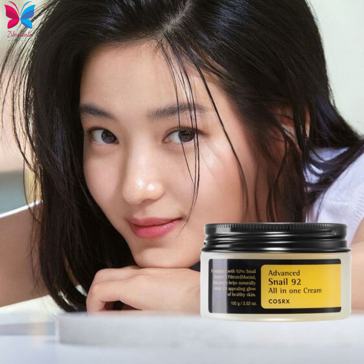 رم ترمیم و بازسازیکننده کوزارکس: این کرم با 92% موسین حلزون بهطور عمیق پوست را آبرسانی کرده و به بازسازی و ترمیم آسیبهای پوستی کمک میکند.