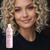 محصول بیفاس برای موهای فر: فوم حالتدهنده با فرمولاسیون ویژه جهت جلوگیری از وز شدن