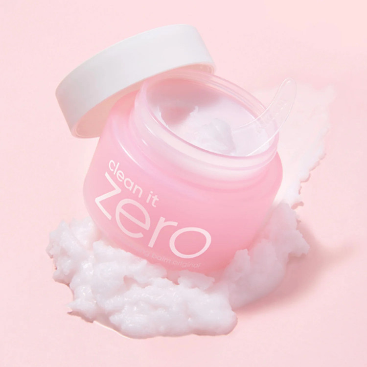 بالم پاککننده آرایش بنیلا کو: عکس بالم Clean it Zero که مناسب برای حذف آرایشهای ضدآب است.