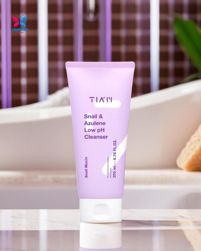 پاککننده ملایم صورت تیام با ترکیبات حلزون و آزولن، حفظ رطوبت و تعادل pH پوست