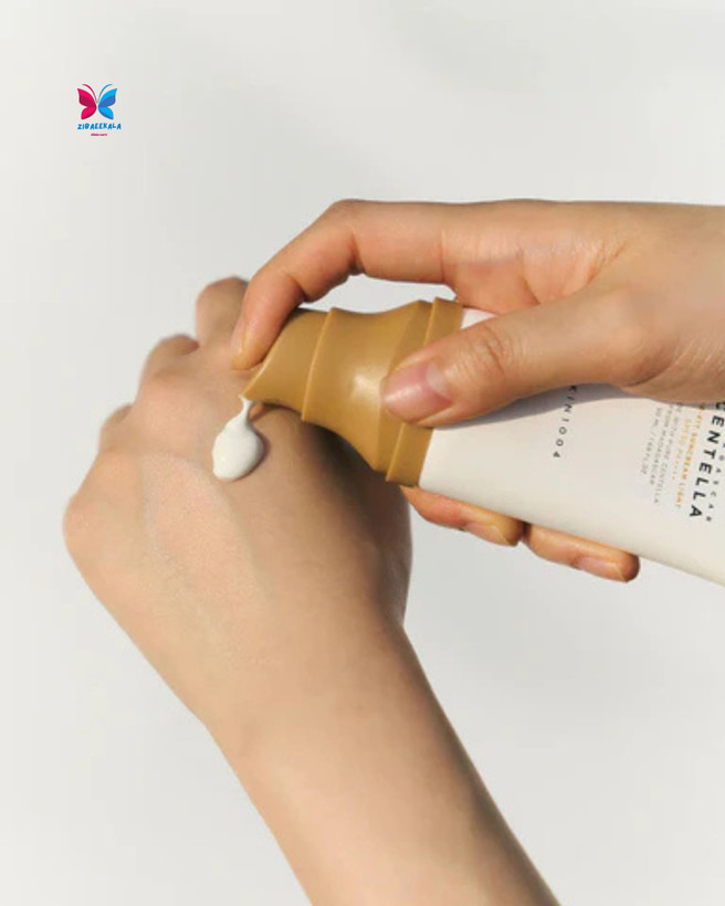 کرم ضد آفتاب سنتلا حاوی عصاره گیاه Centella Asiatica با بافت سبک و جذب سریع برای استفاده روزانه