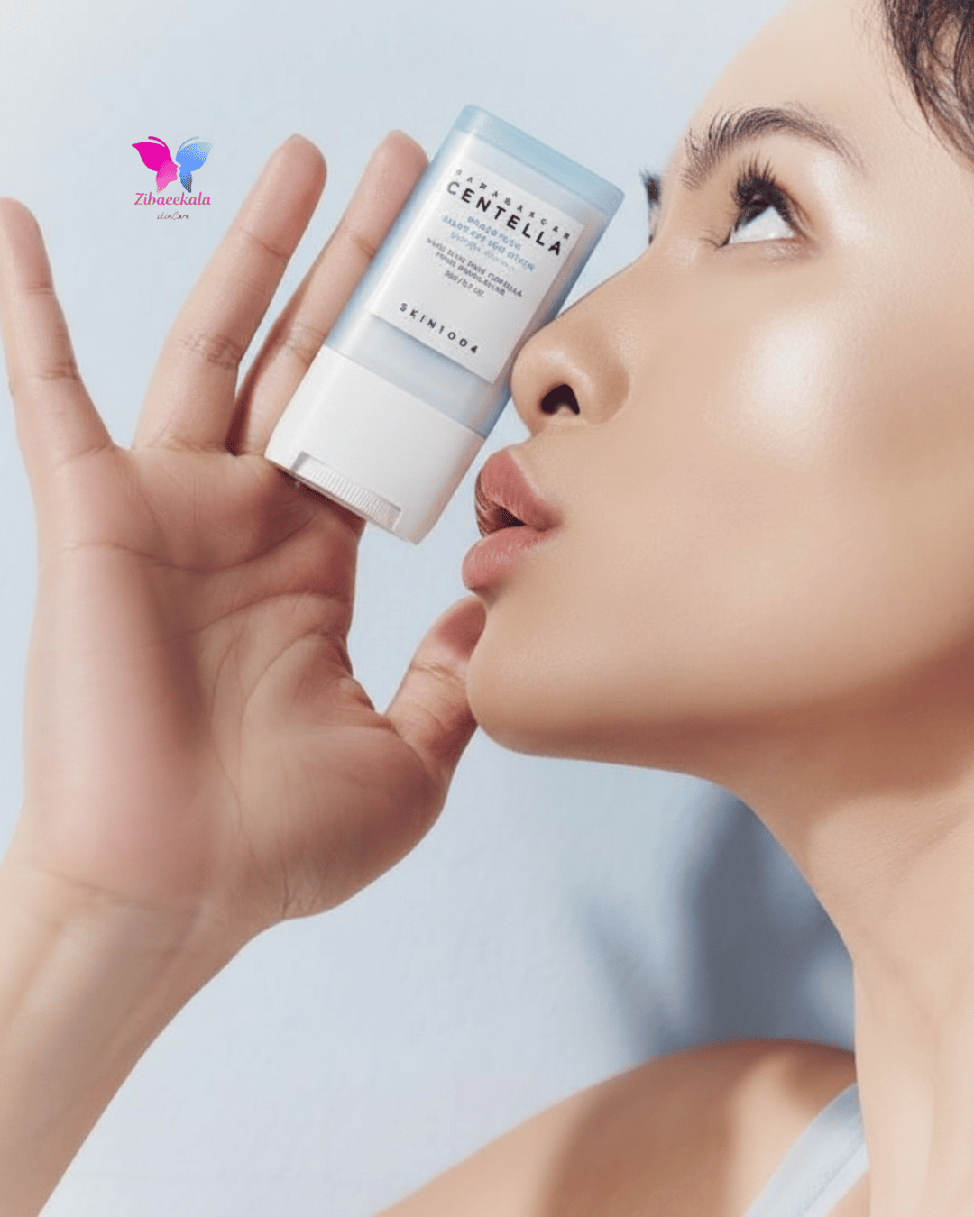سنتلا آسیاتیکا و هیالورونیک اسید | ترکیبی قدرتمند برای جوانسازی پوست ضد آفتاب استیکی سنتلا SKIN1004 - Madagascar Centella Hyalu-Cica Silky-Fit Sun Stick SPF50+ PA++++